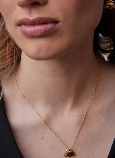 18k Gold Vermeil Claddagh Floating Necklace 